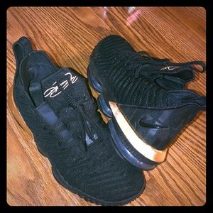 Nike air lebron James